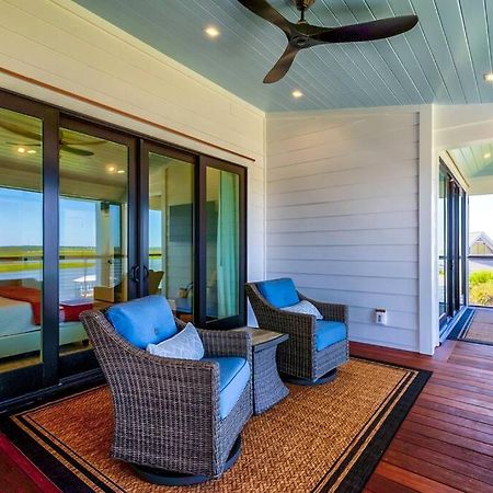 New Waterfront Home With Deep Water Dock 아일오브팜 외부 사진