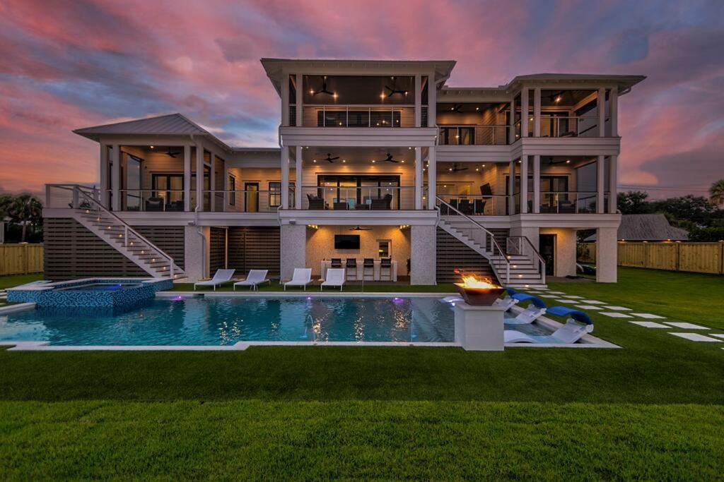 New Waterfront Home With Deep Water Dock 아일오브팜 외부 사진